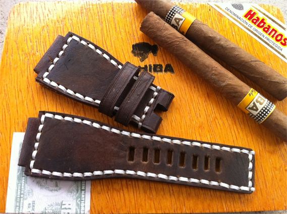 BR002 - Smokey Brown Leather Vintage with White Stitch
